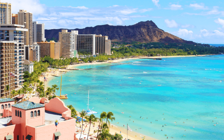 Best Places to Paddle Board in Waikiki, Honolulu