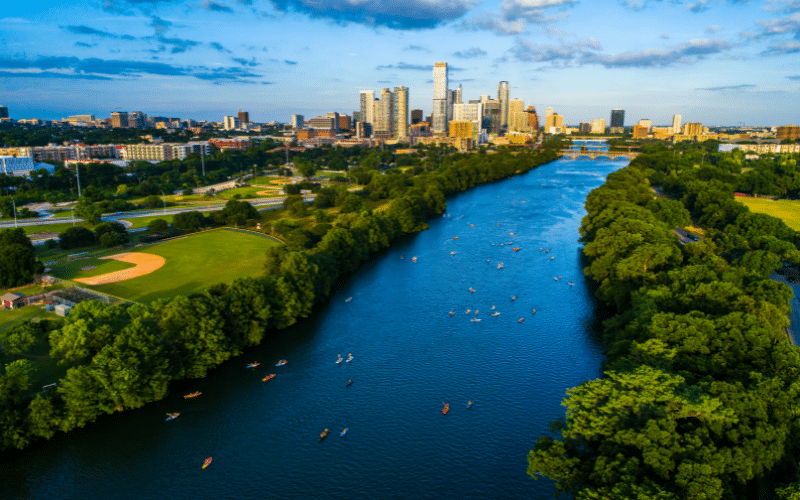 5 Best Places to Paddle Board in Zilker Park, Austin