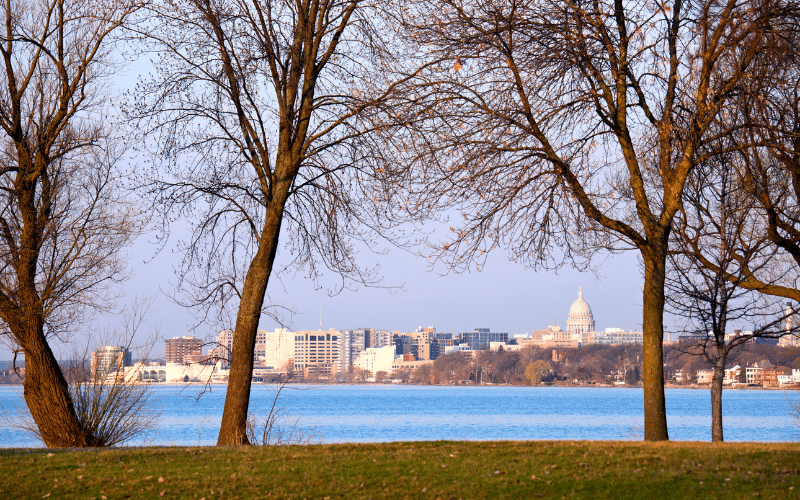 6 Best Places to Paddle Board in Madison, WI