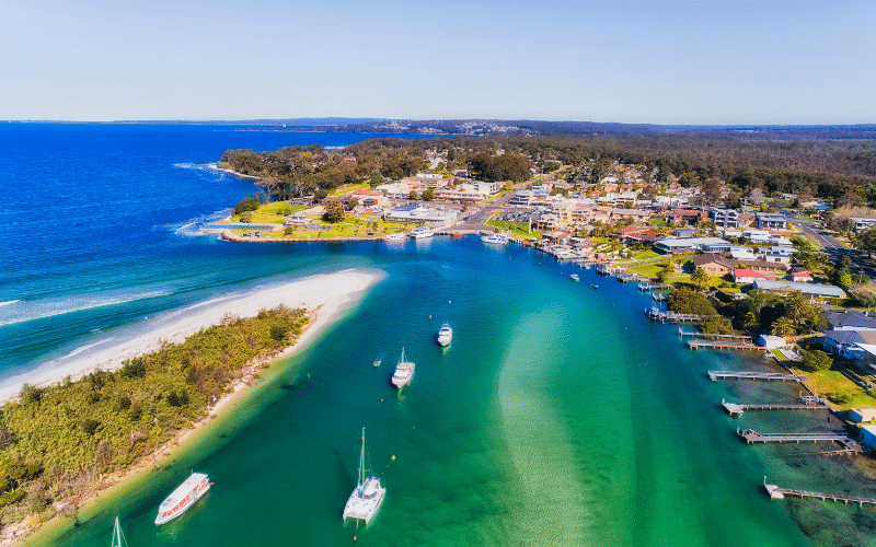 Best Places to Paddle Board in Jervis Bay, AUS