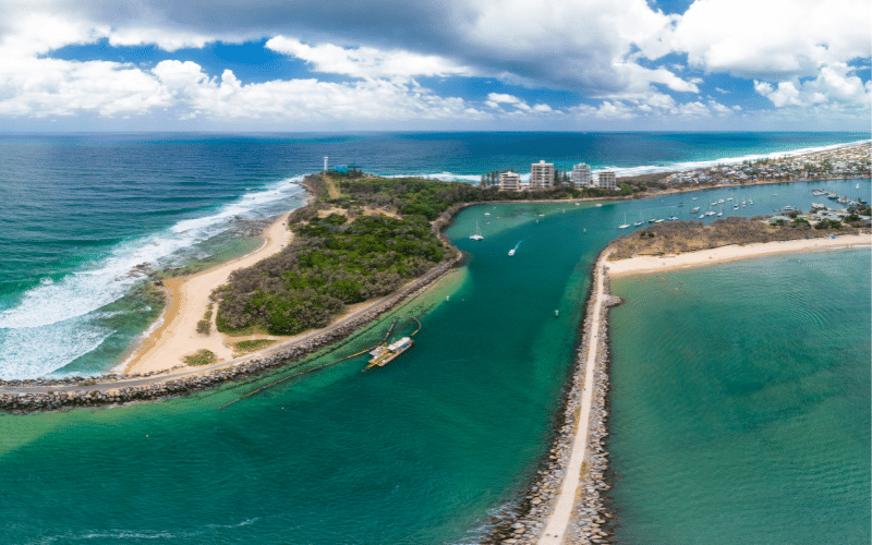 7 Best Places to Paddle Board in Sunshine Coast, AUS