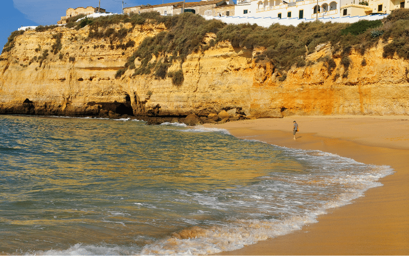 Praia do Carvoeiro, Lagoa