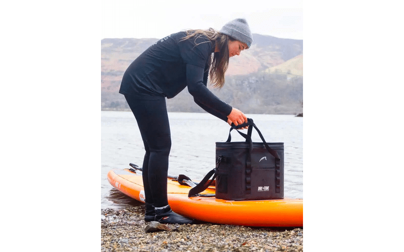 Bluefin Dri-Tide Kühltasche mit Getränkehaltern auf dem Deckel